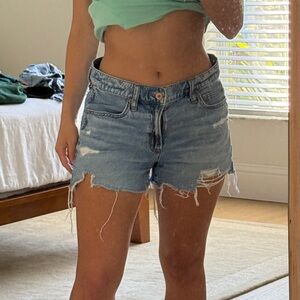 American Eagle Outfitters 90’s Boyfriend Shorts